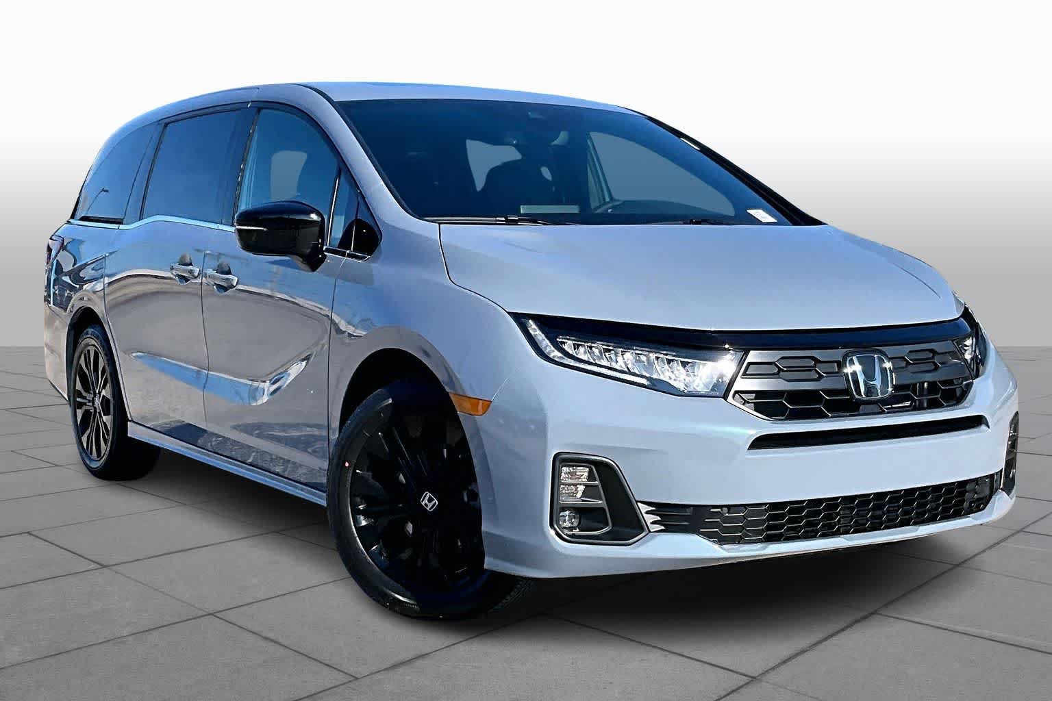 New 2026 Sonic Gray Pearl Honda Sport-L image 2
