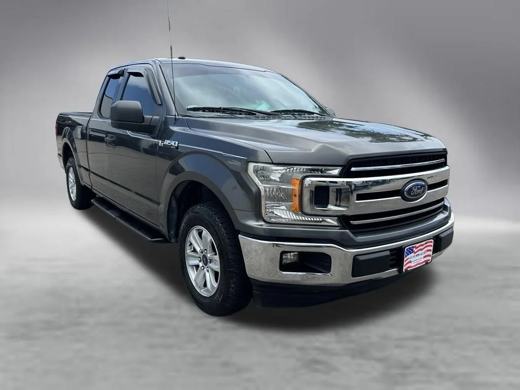 Used 2018 Magnetic Ford XLT image 2