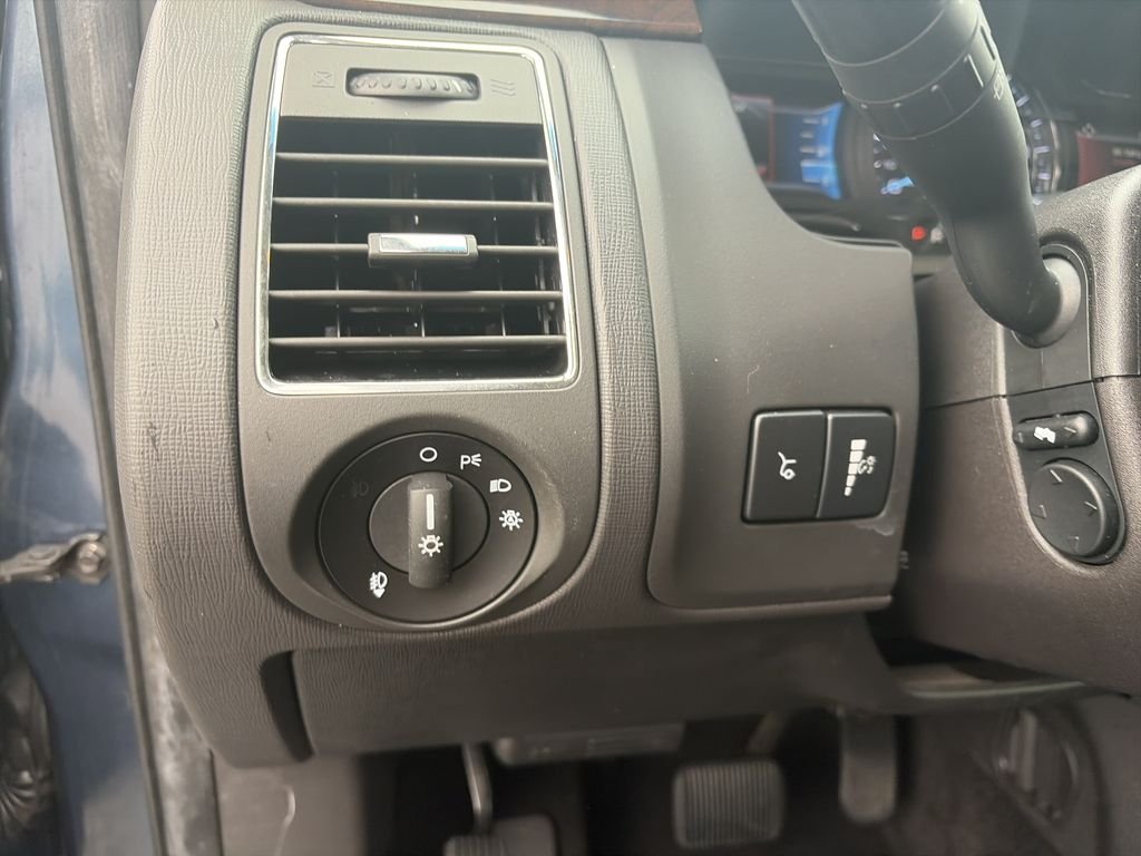 Used 2019 Blue Metallic Ford Limited image 33