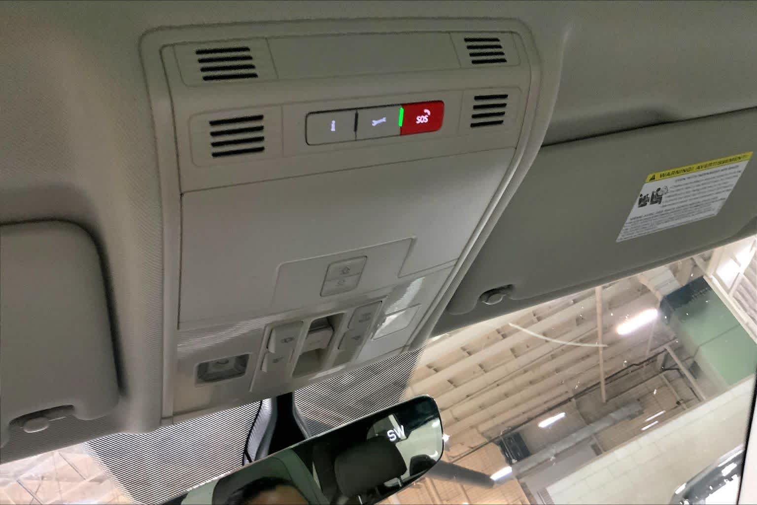 Used 2021  Volkswagen SE image 36