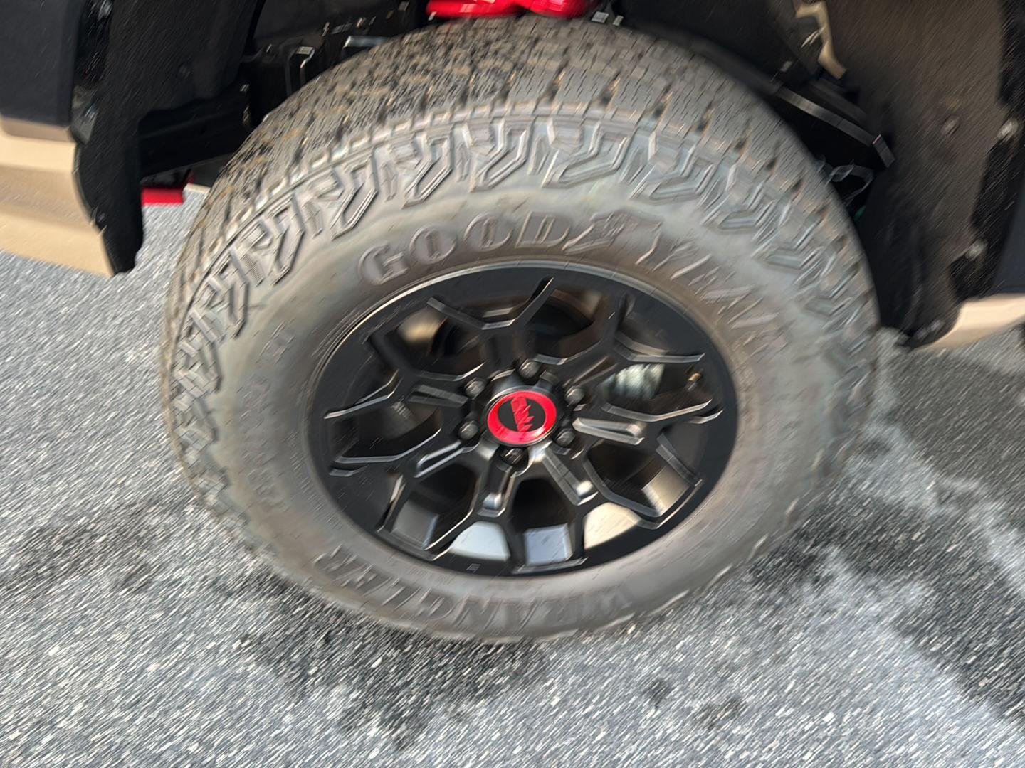 2025 Toyota Tacoma TRD Pro - Photo 32