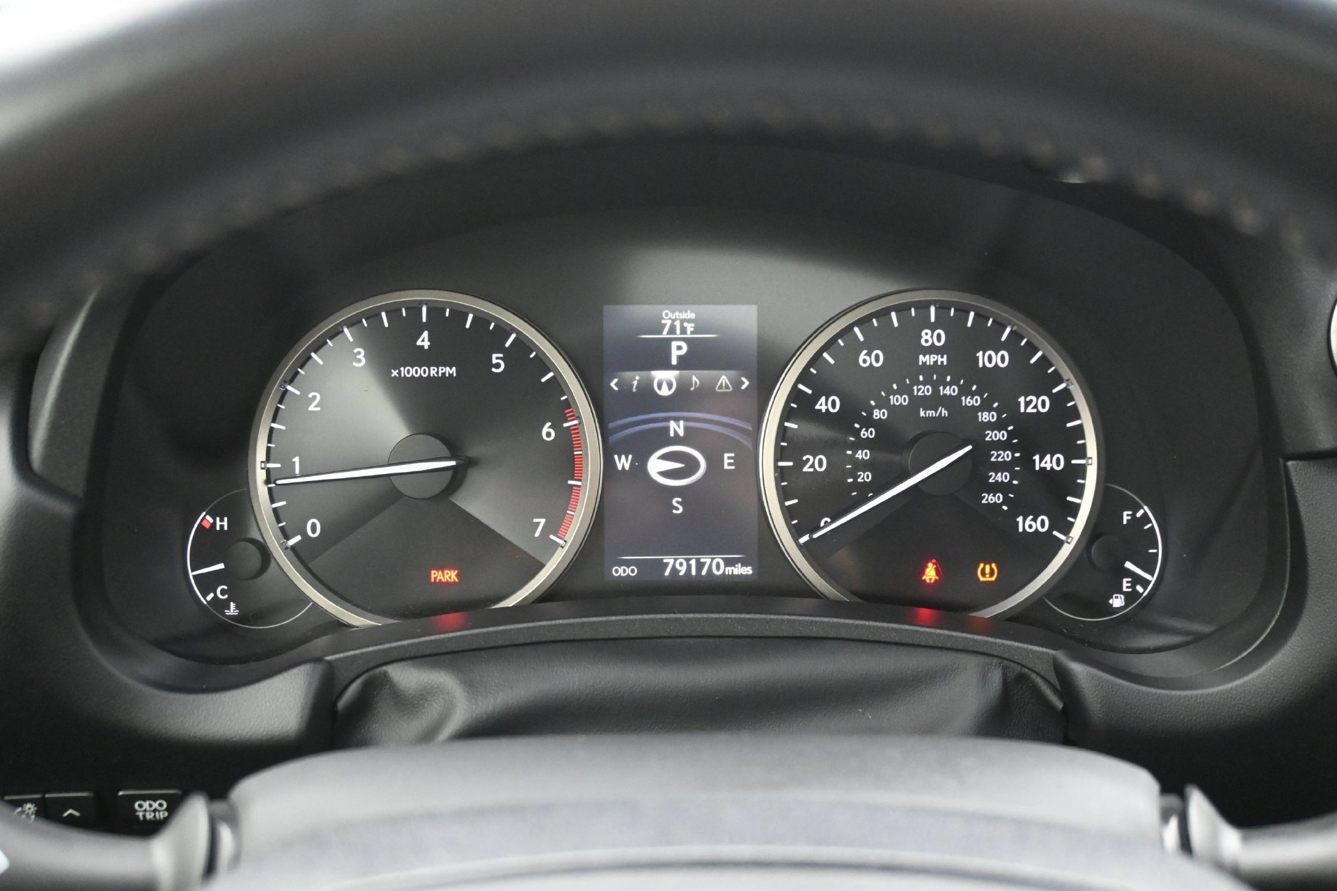 Used 2015 Silver Lexus 200t image 23