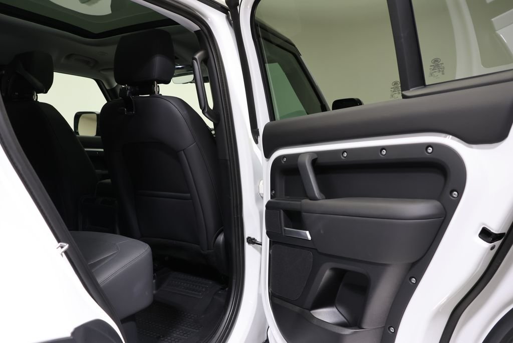 Used 2026 Fuji White Land Rover S image 44