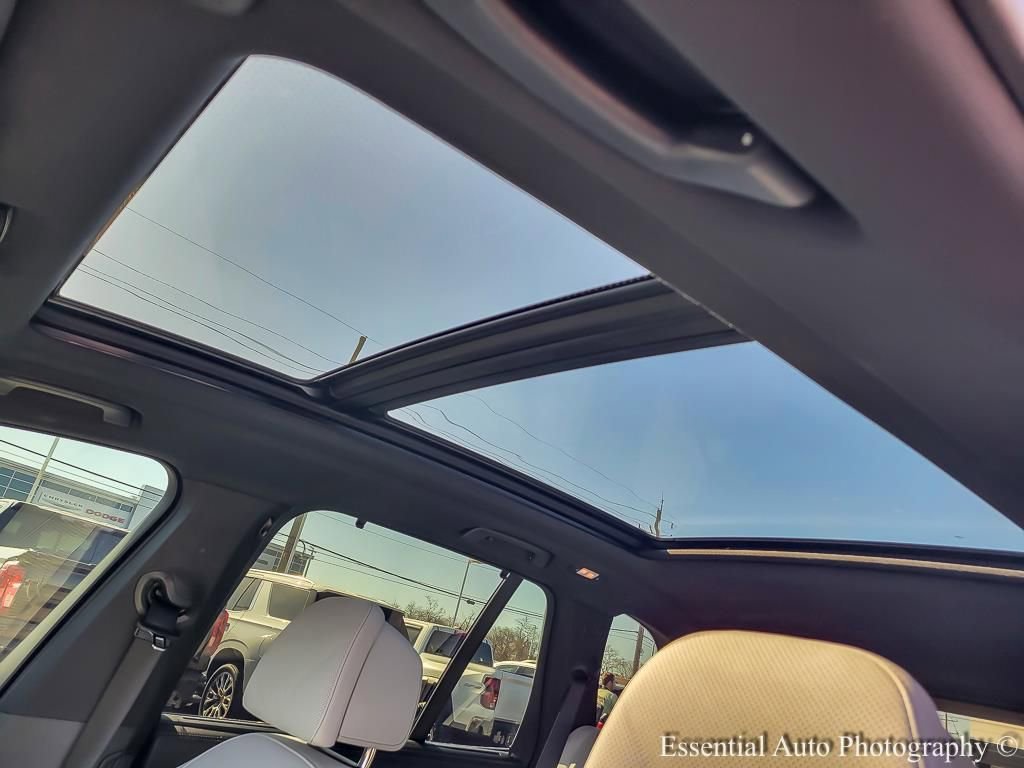 2025 BMW X5 - Image 10