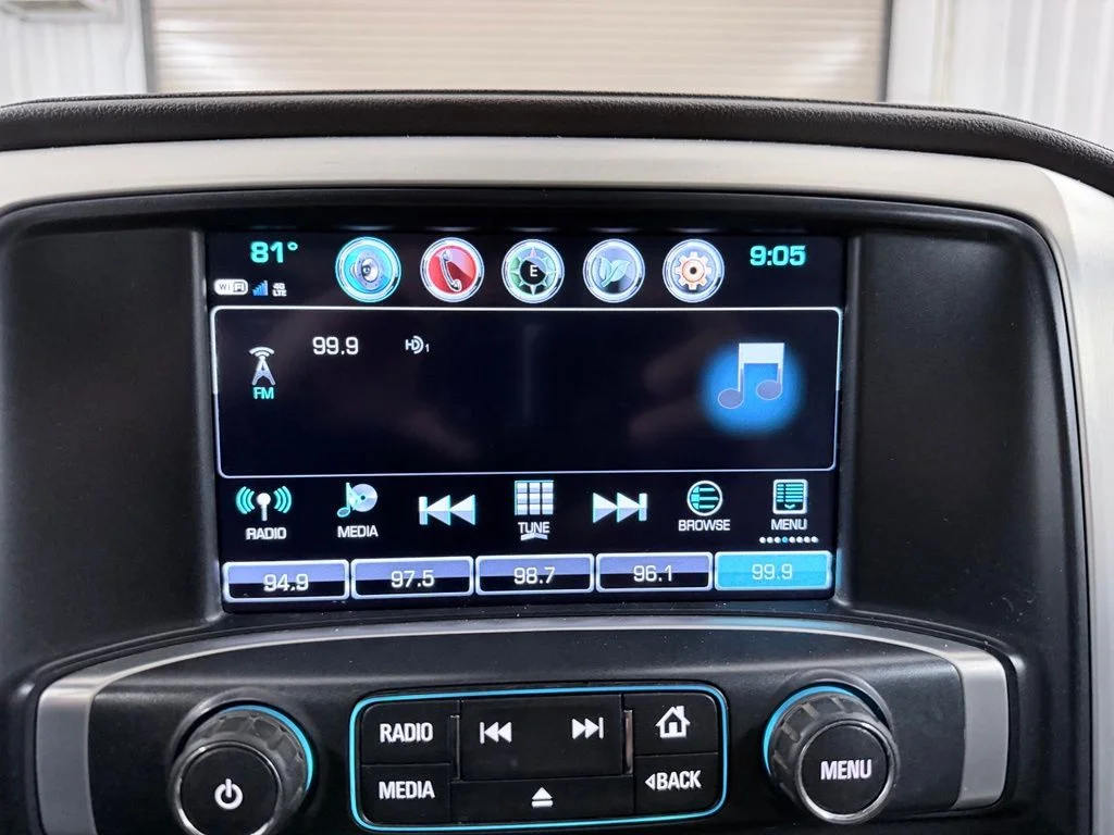 Used 2018 Red GMC SLT image 17