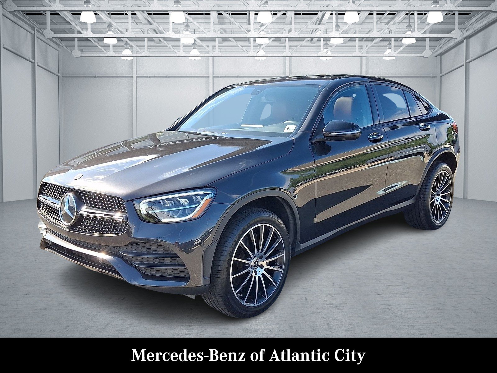 Certified Used 2021 Graphite Gray Metallic Mercedes-Benz 4MATIC® image 3