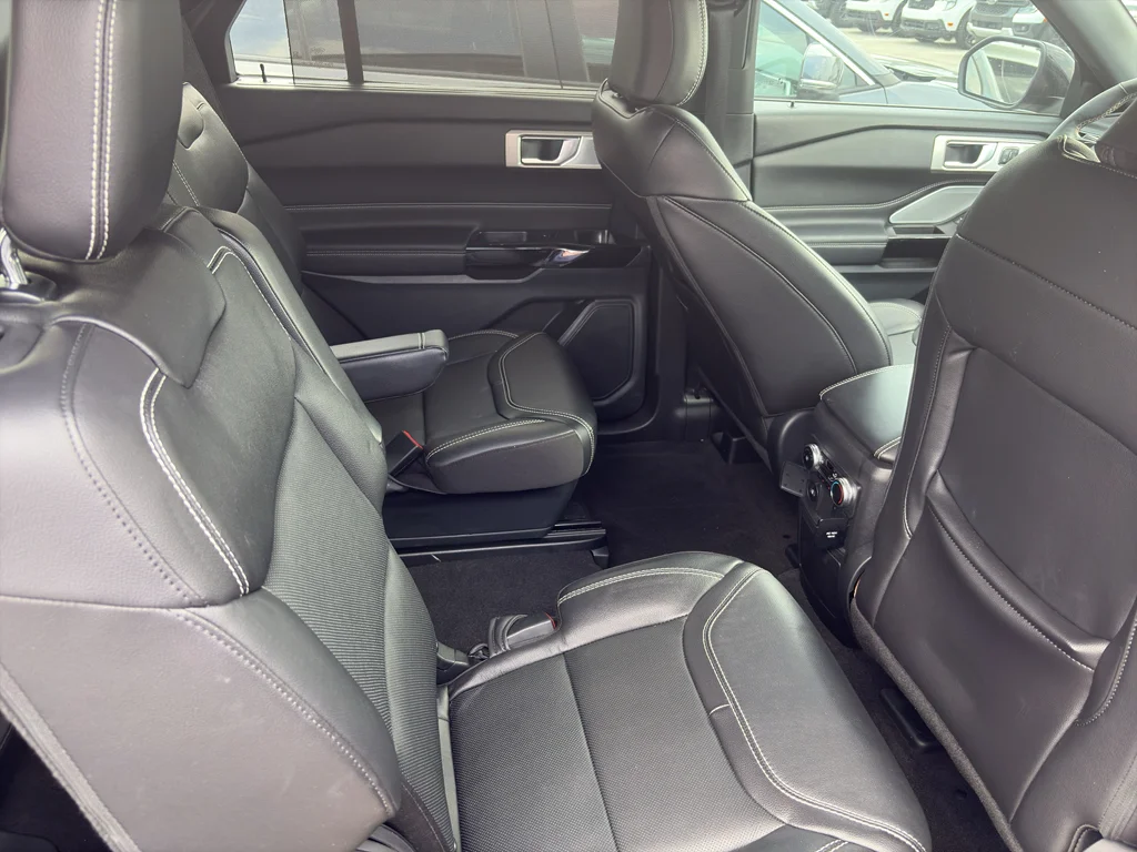 Used 2024 Agate Black Metallic Ford ST image 4