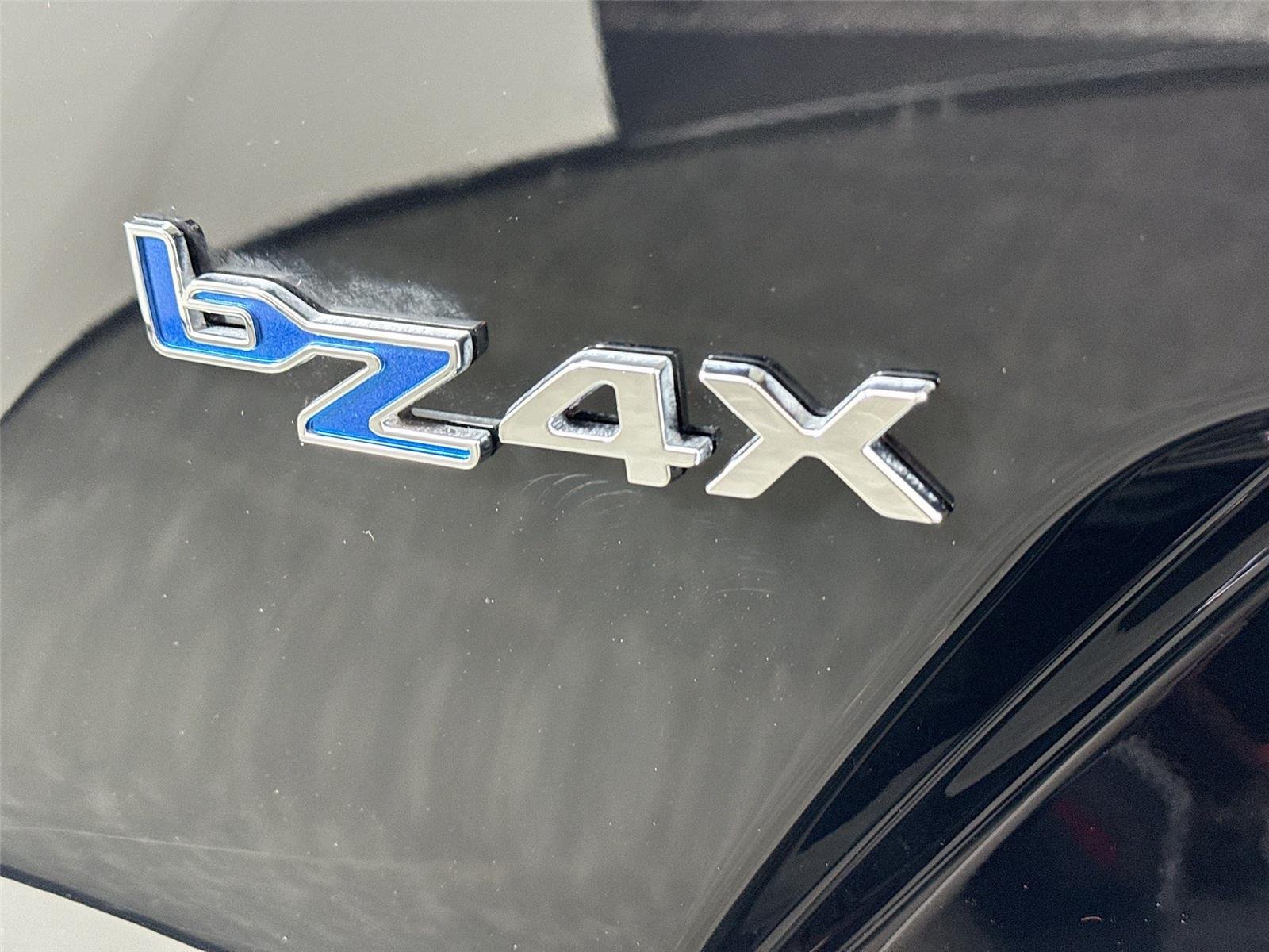 Used 2024 Black Toyota XLE image 15