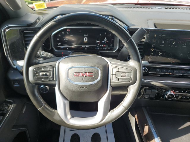 Used 2025 Red GMC SLT image 19