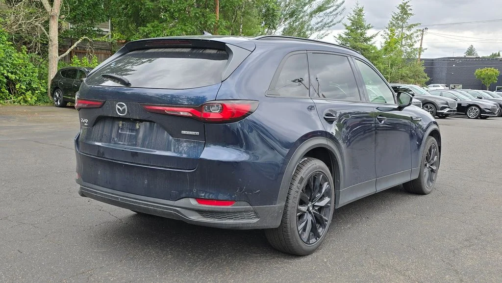 Used 2025 Deep Crystal Blue Mica Mazda 3.3 Turbo Premium image 3