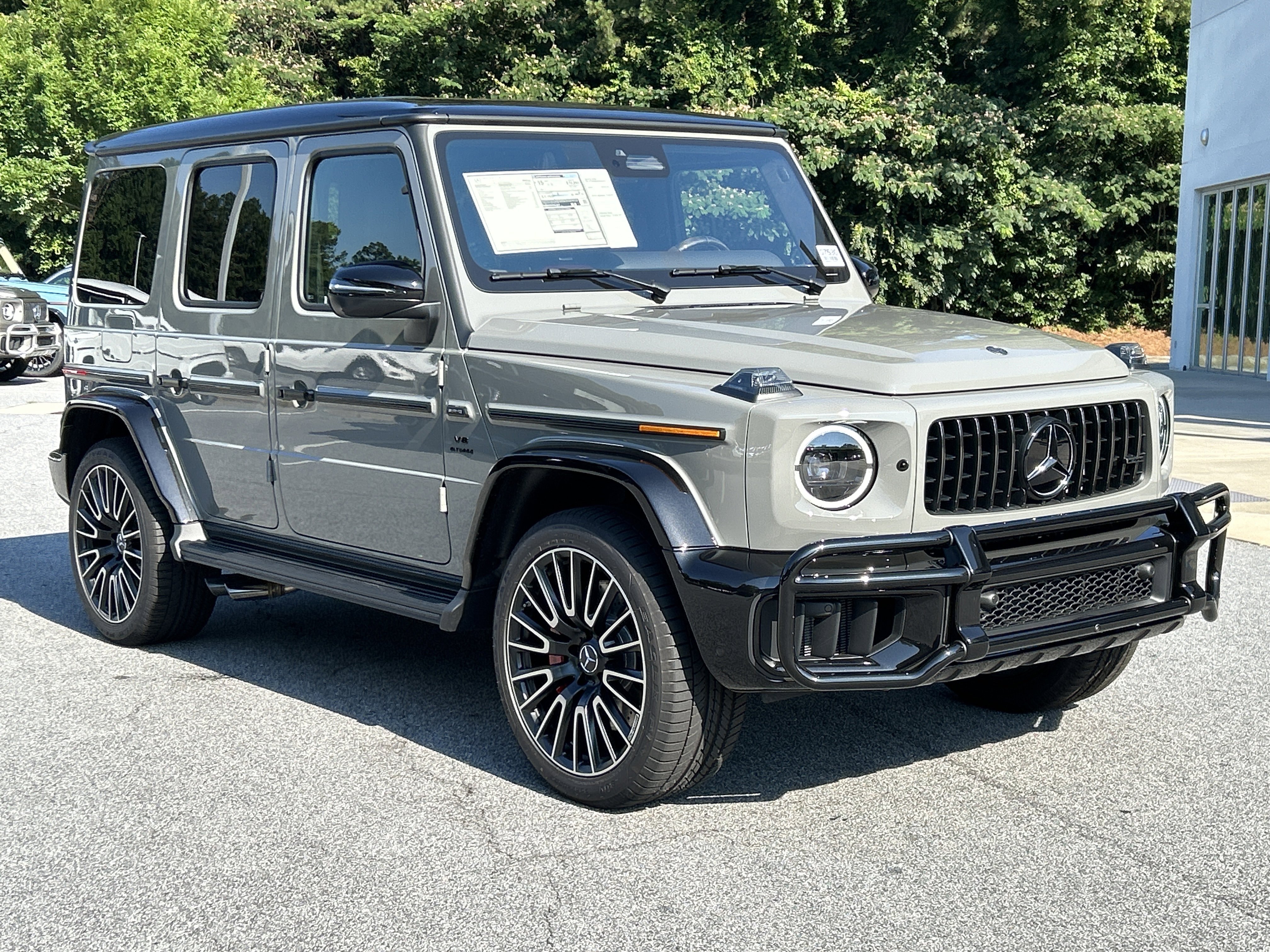 New 2026 MANUFAKTUR Arabian Grey Non- Metallic Mercedes-Benz AMG® G 63 SUV image 4
