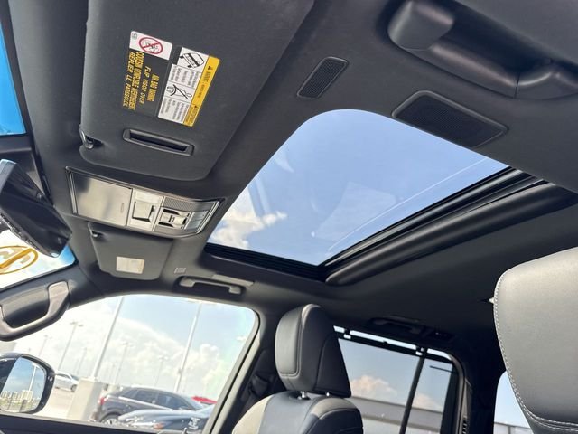 Certified Used 2025 White Lexus 700h Luxury image 22
