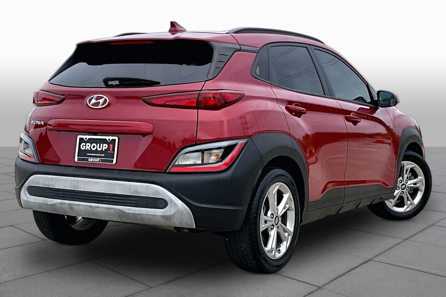Used 2022 Pulse Red Hyundai SEL image 13