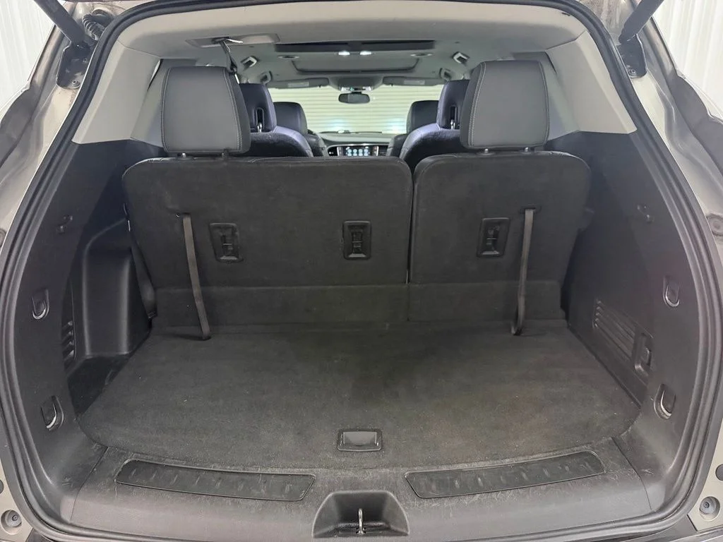 Used 2018 Gray Buick Essence image 31
