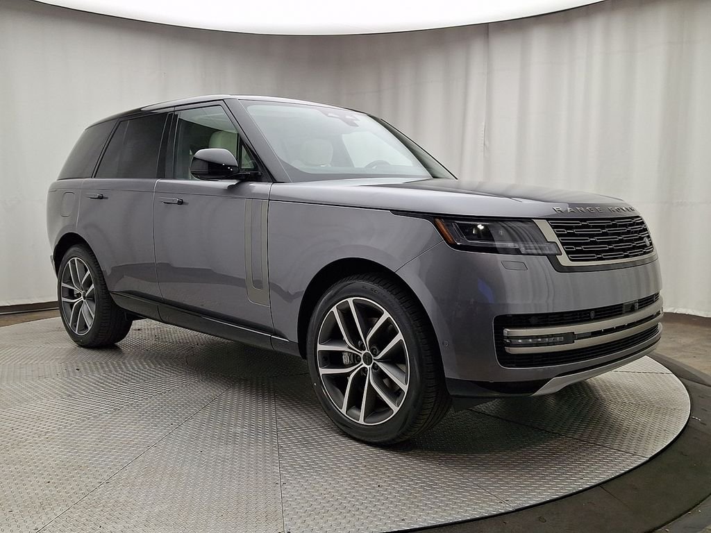 New 2026 Eiger Grey Land Rover SE image 2