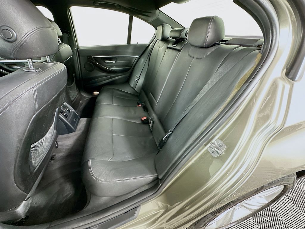 Used 2016 Silver BMW 328i image 24