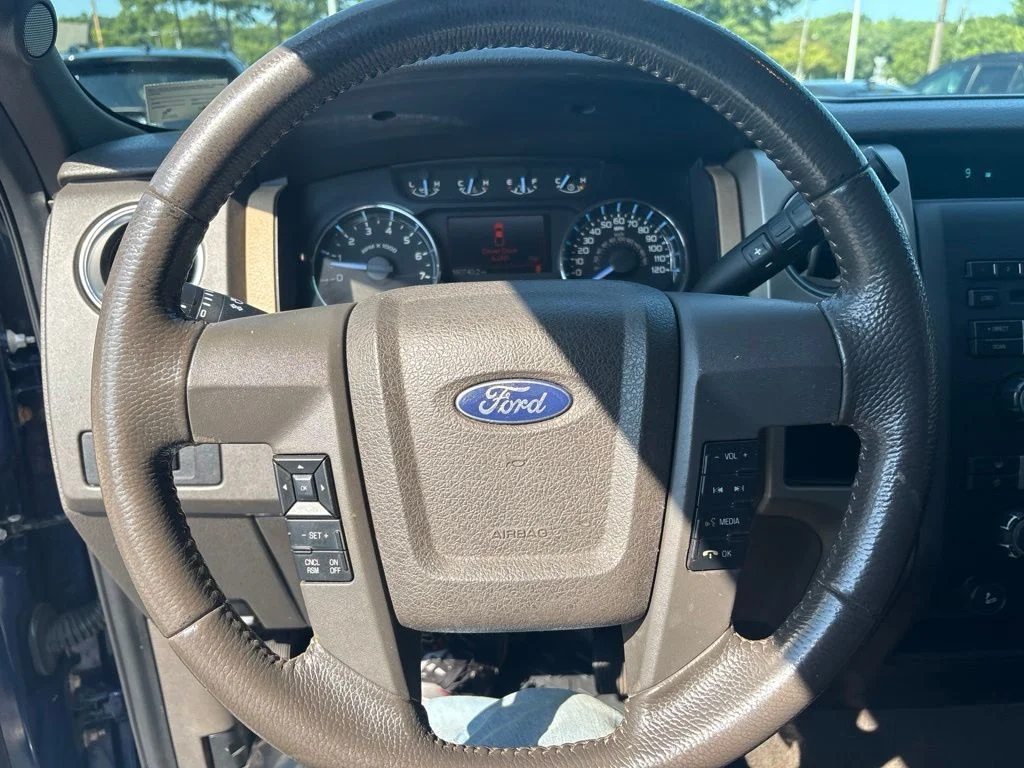 Used 2012 Blue Ford XLT image 19