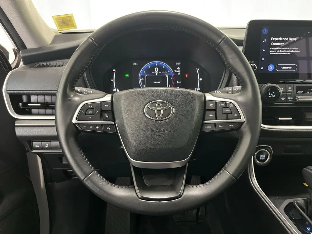 Used 2024 White Toyota XLE image 5