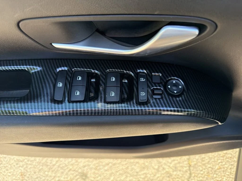 Used 2024  Hyundai SEL image 22