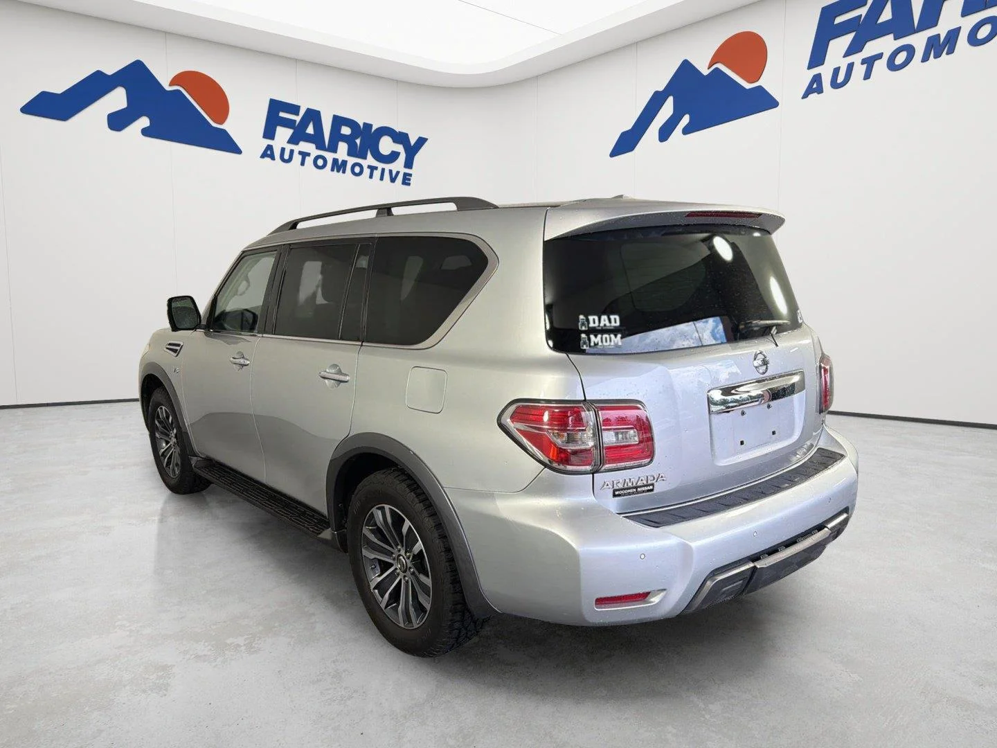 Used 2019 Brilliant Silver Metallic Nissan SL image 8