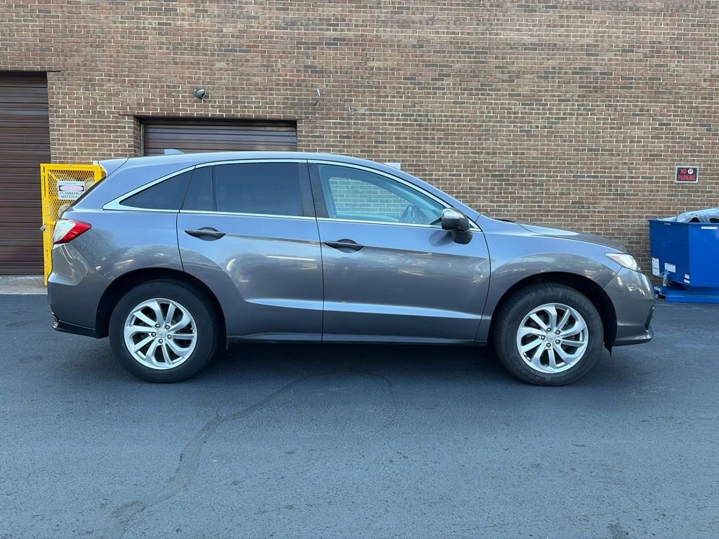 Used 2018 Modern Steel Metallic Acura  image 4