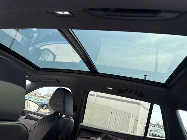 New 2026 Avocado Green W/Deep Black Roof Volkswagen 2.0T SE R-Line Black image 16