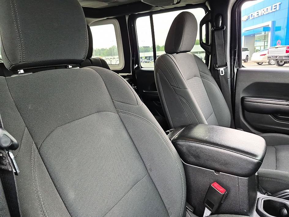 Used 2021 Black Clearcoat Jeep Unlimited Sport Altitude image 33