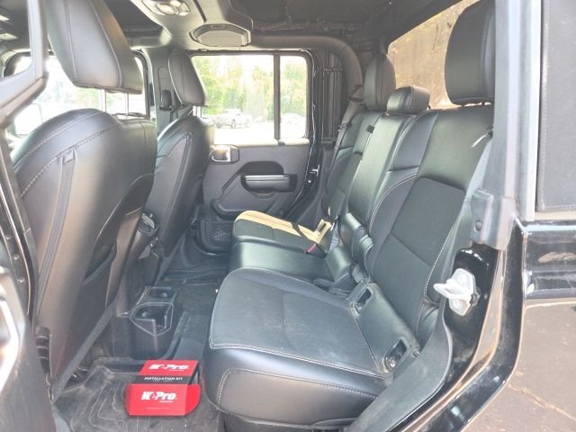Used 2021 Black Jeep  image 4