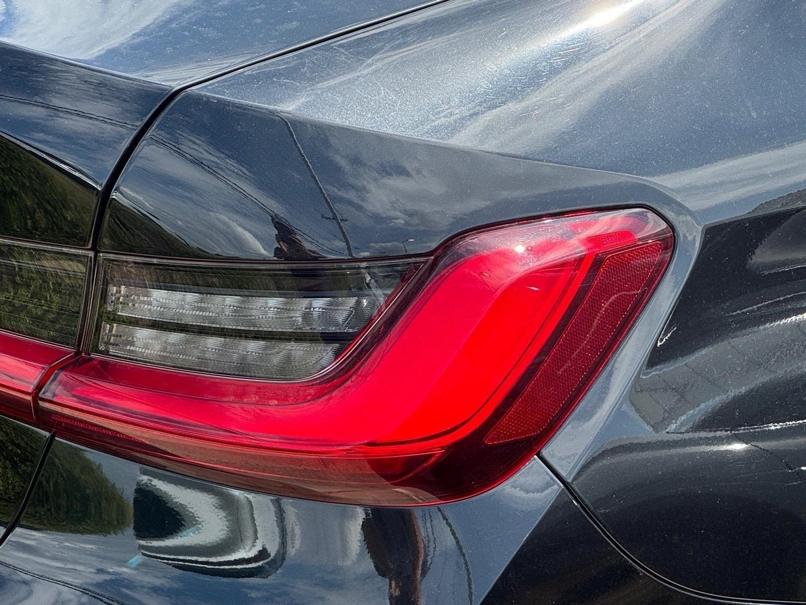 Used 2020 Black Sapphire Metallic BMW 330i image 13