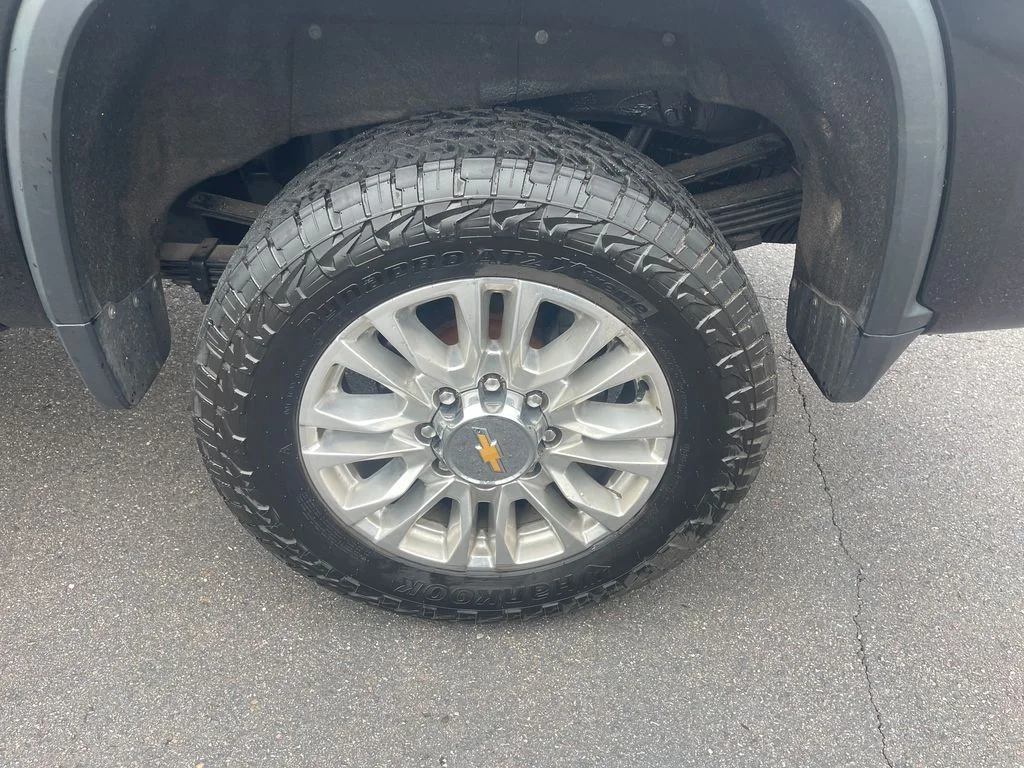 Certified Used 2022 Black Chevrolet High Country image 10
