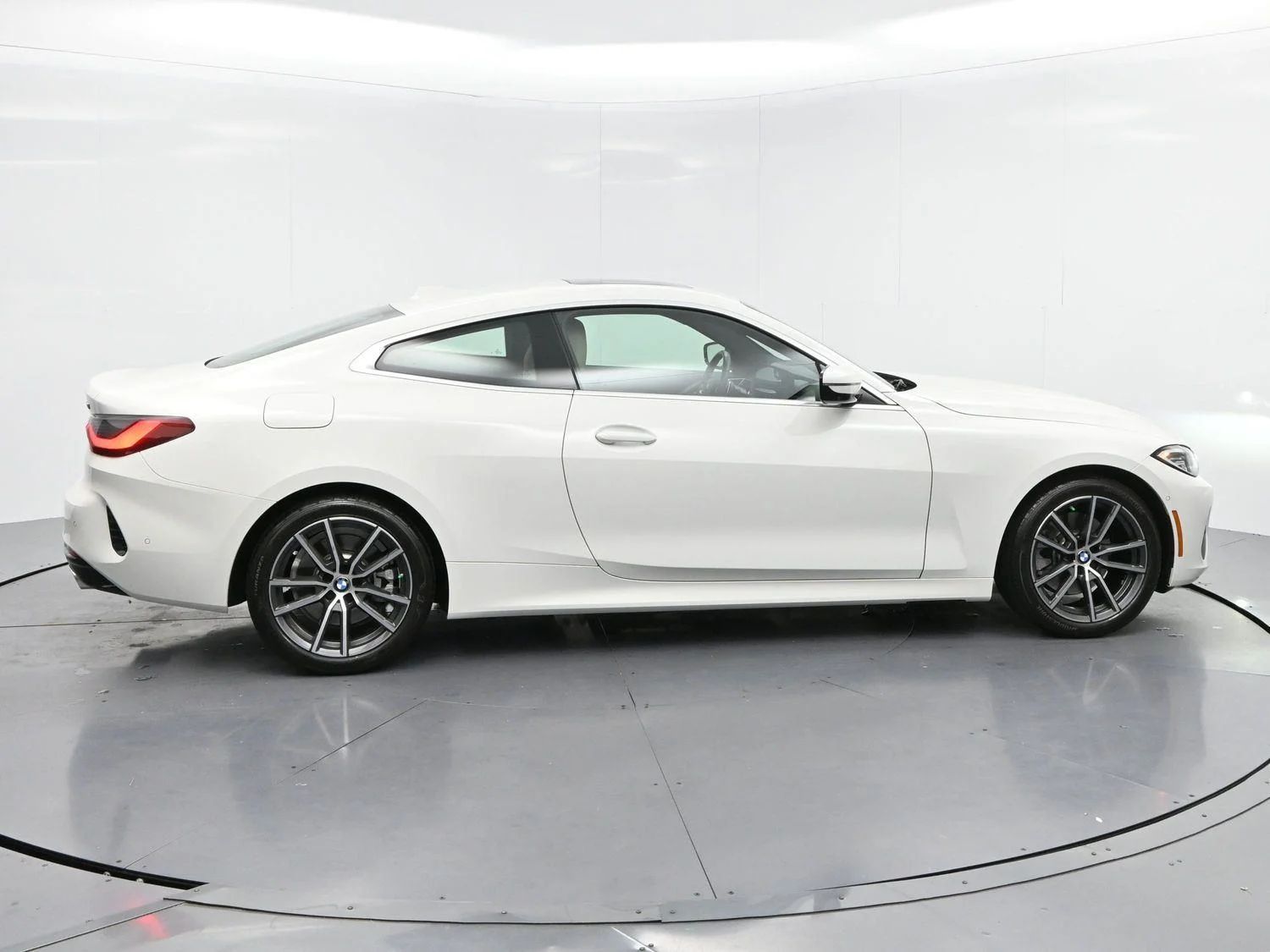 Used 2024 Alpine White BMW 430i xDrive image 8