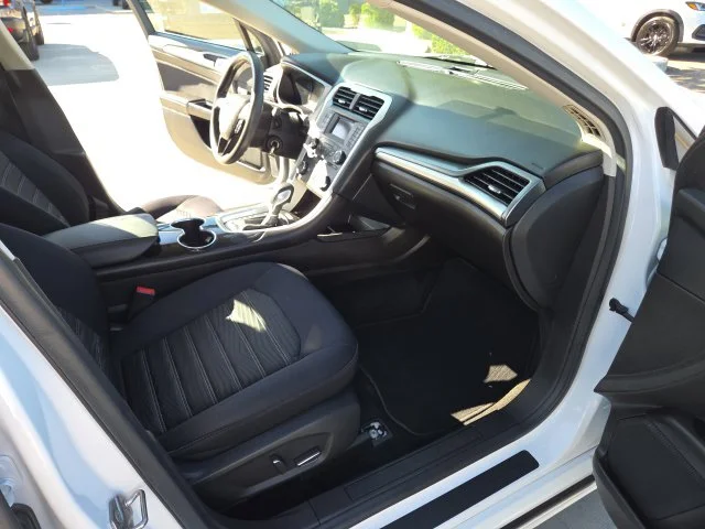 Used 2016 White Ford SE image 25