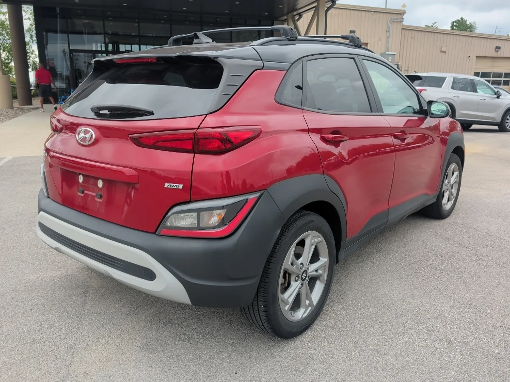Used 2023 Pulse Red w/Black Roof Hyundai SEL image 4