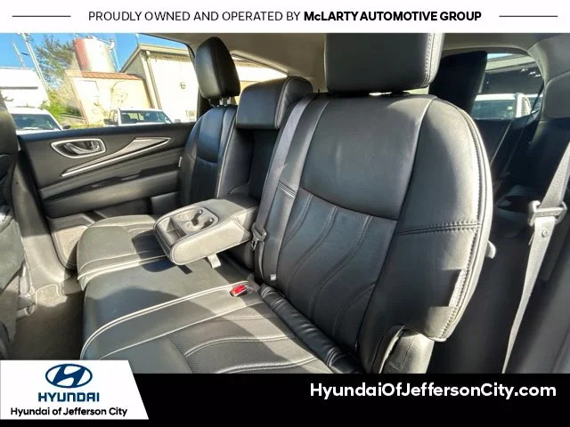 Used 2019 Red INFINITI LUXE image 14