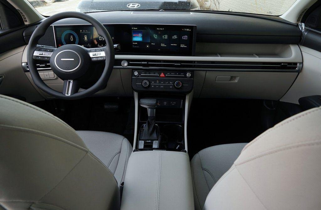 New 2026 Phantom Black Hyundai SE image 8