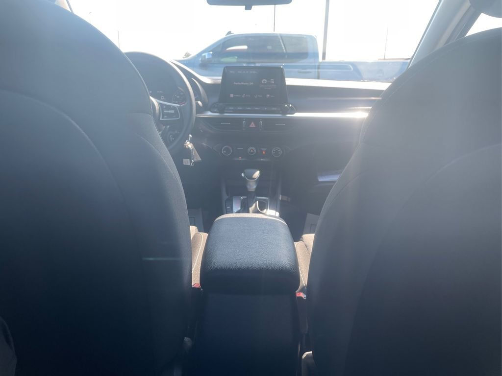 Used 2023 Deep Sea Blue Kia LXS image 18