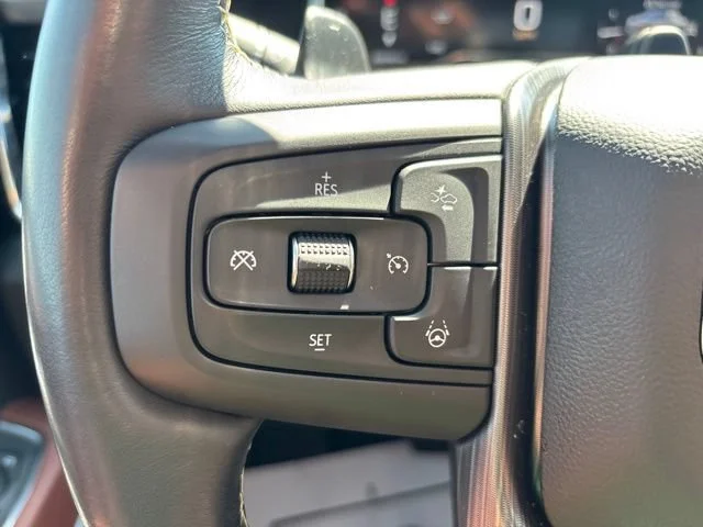 Used 2023 White Frost Tricoat GMC Denali Ultimate image 36