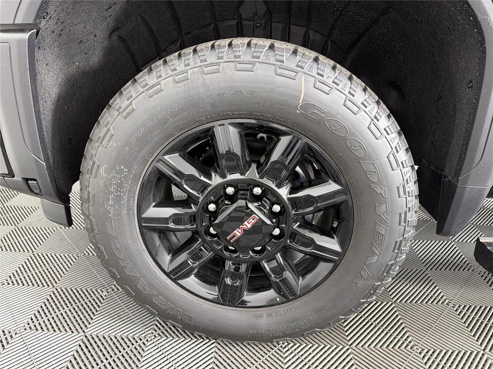 2026 GMC Sierra 2500HD AT4 - Photo 10