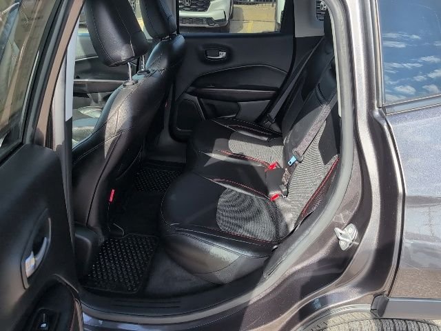 Used 2019 Gray Jeep Trailhawk image 13