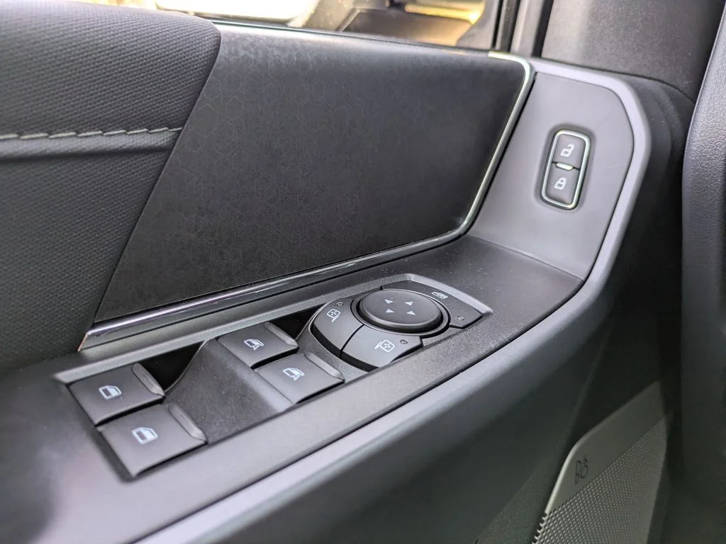 New 2026 Agate Black Metallic Ford XLT image 25