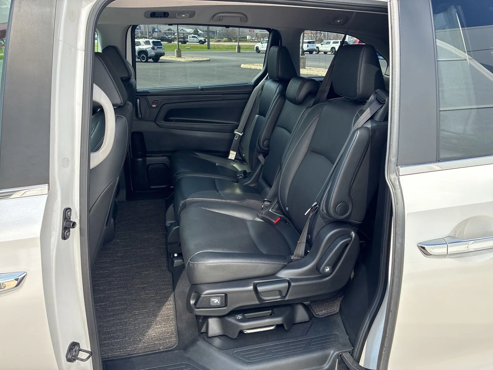 2024 Honda Odyssey EX-L - Photo 13