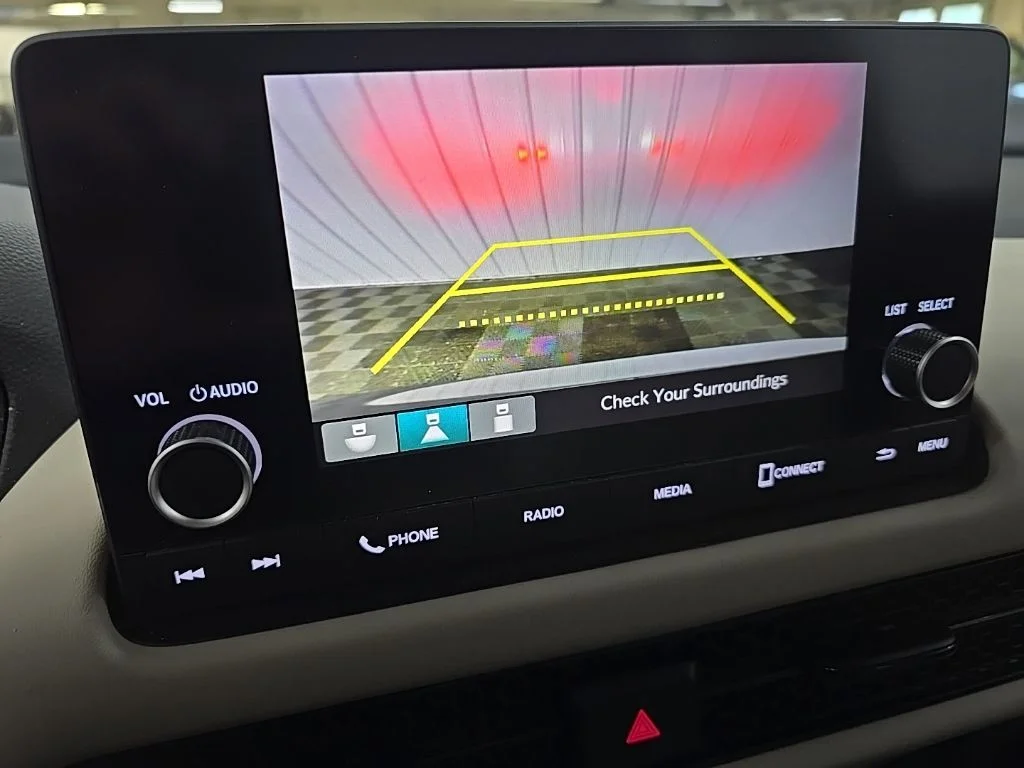 Used 2023 Gold Honda LX image 23