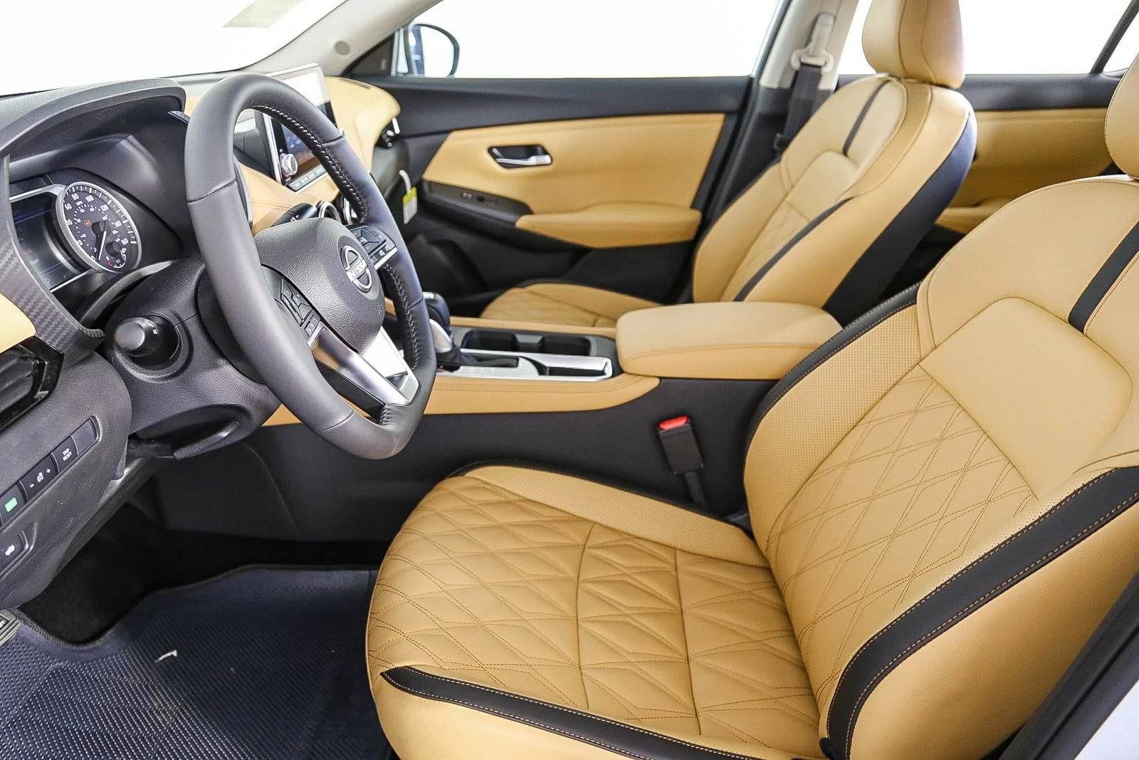 Used 2025 White Nissan SV w/ PREMIUM PKG image 17