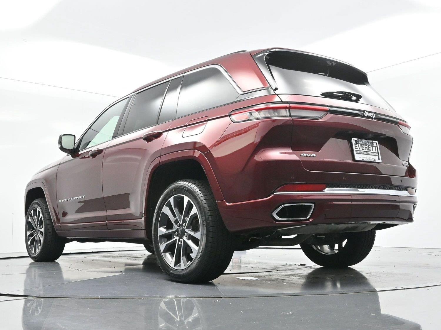 Used 2022 Velvet Red Pearlcoat Jeep Overland image 46