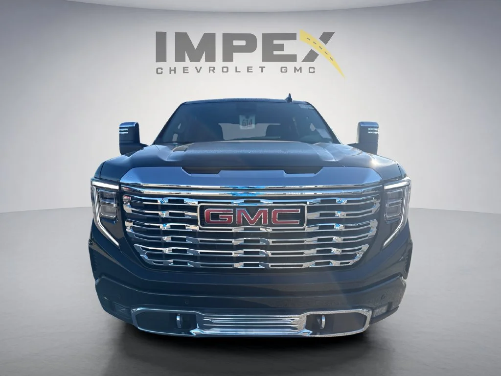 Used 2025 Onyx Black GMC Denali image 7
