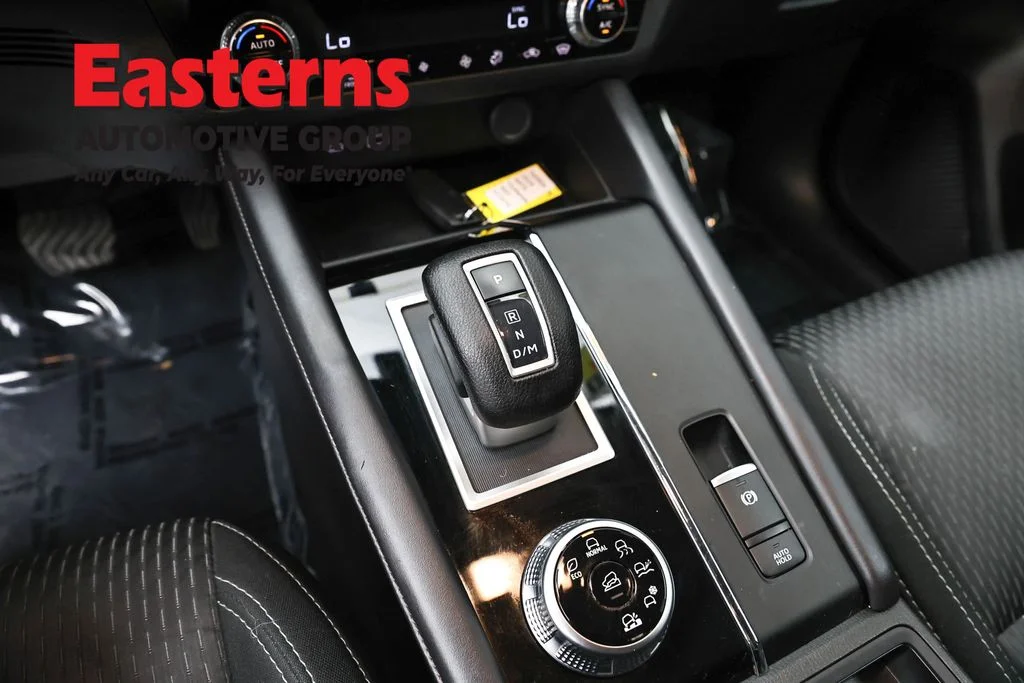 Used 2024 Red Mitsubishi ES image 13