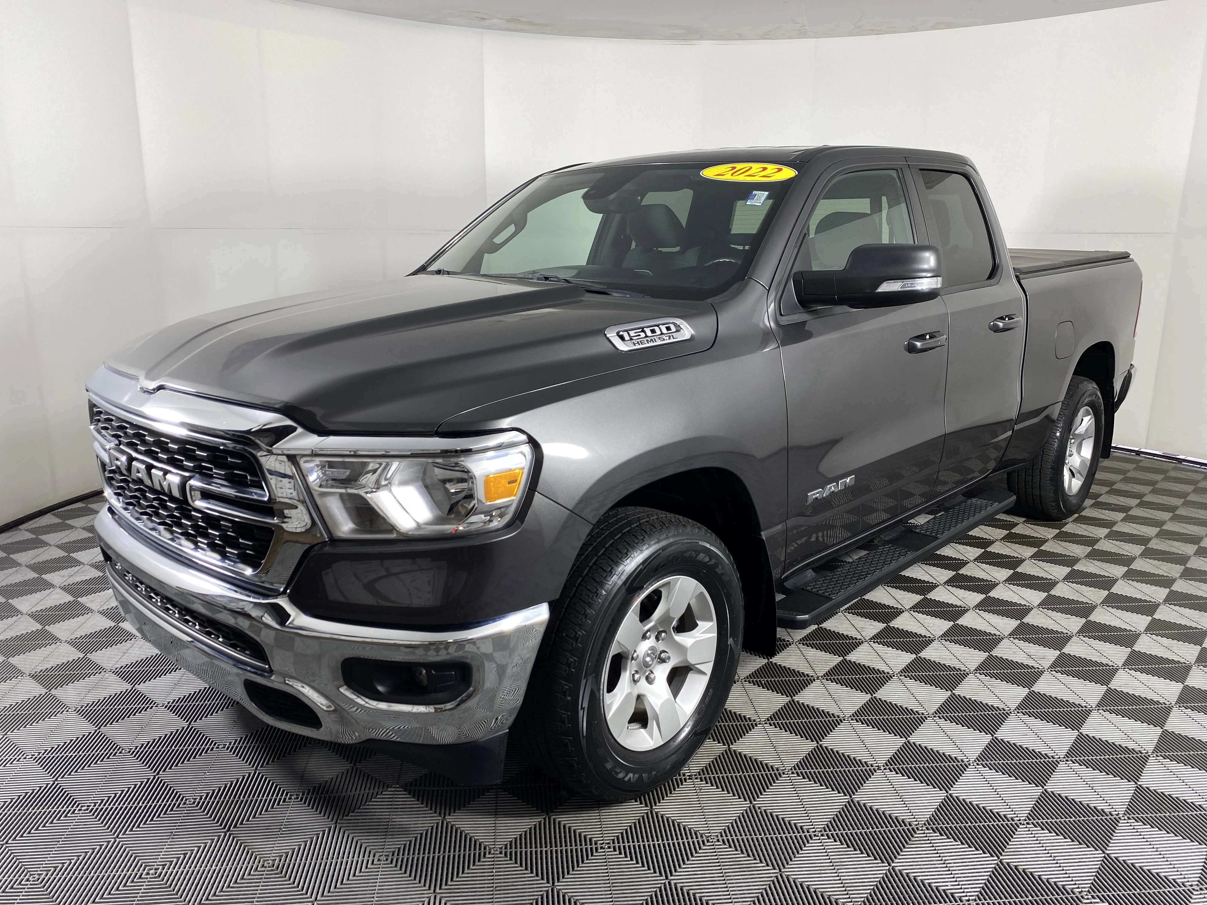 Used 2022 Granite Crystal Metallic Clearcoat Ram Big Horn image 9