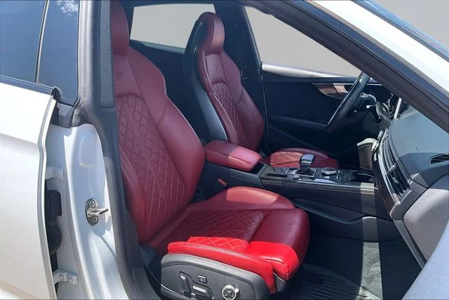 Used 2019 White Audi Prestige image 7