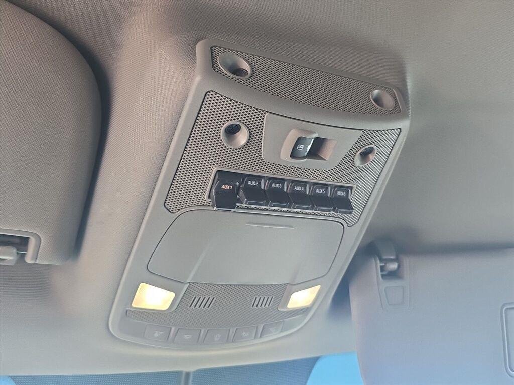 Certified Used 2019 Blue Jeans Ford LARIAT image 9