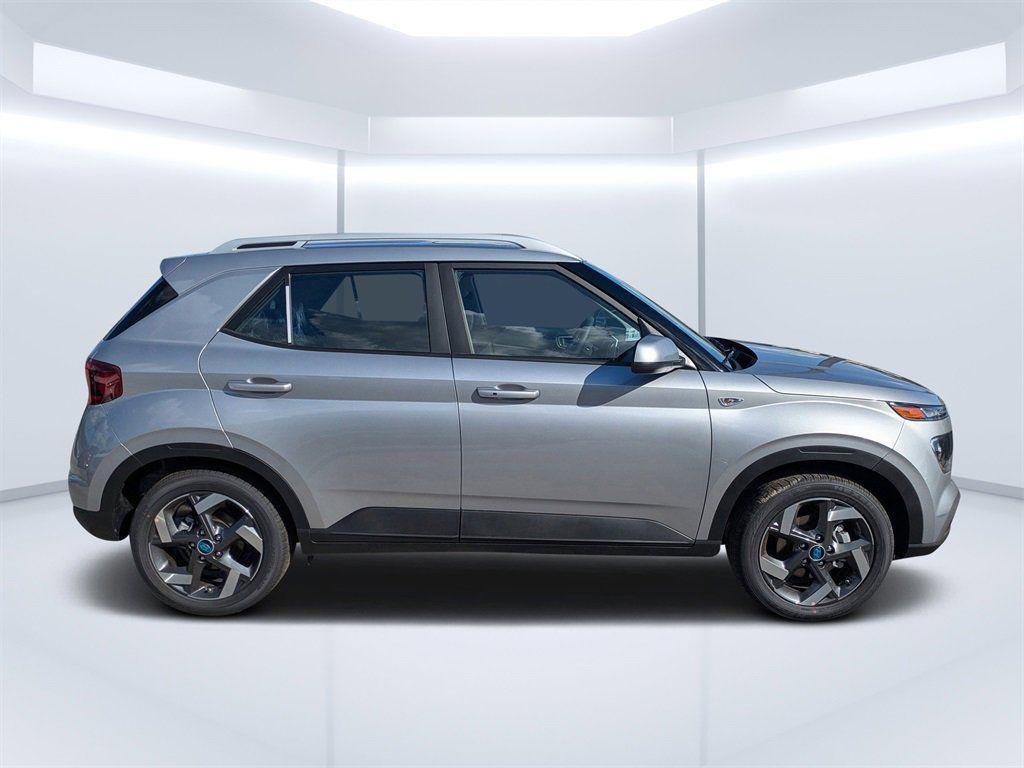 New 2026 Silver Hyundai SEL image 2